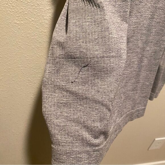 Lululemon Shirt Tech Movement Is‎ Medicine Activewear Gray Large Workout Running - Picture 10 of 12